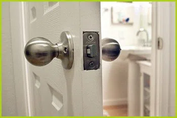 Expert Locksmith Services Philadelphia, PA 215-716-7243 Expert Locksmith Services Philadelphia, PA 215-716-7243 - 14-unlock-door